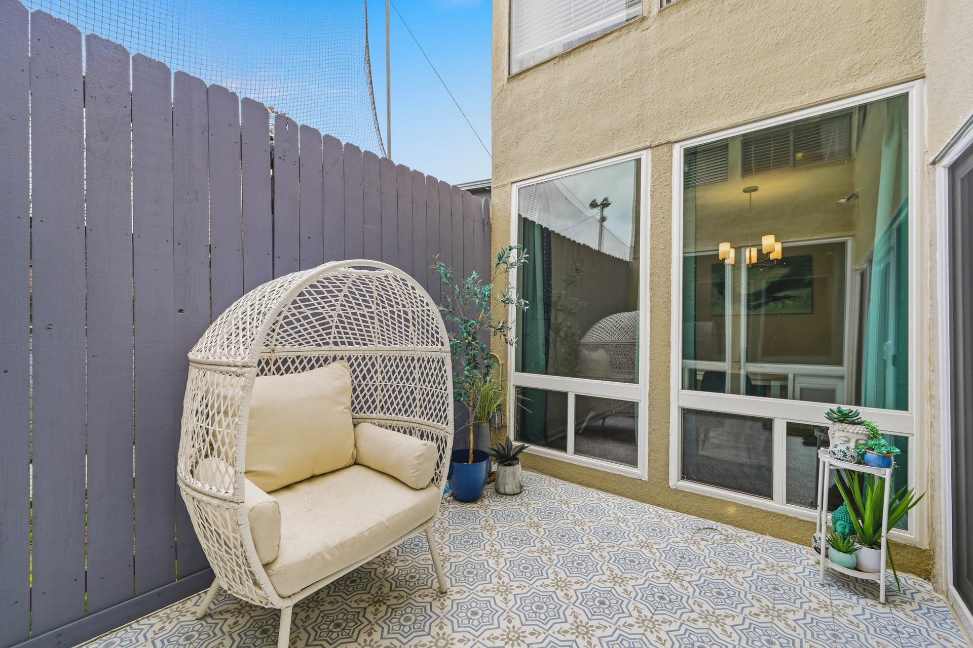 1116 Bering Drive, #25, Houston, TX 77057 Courtyard