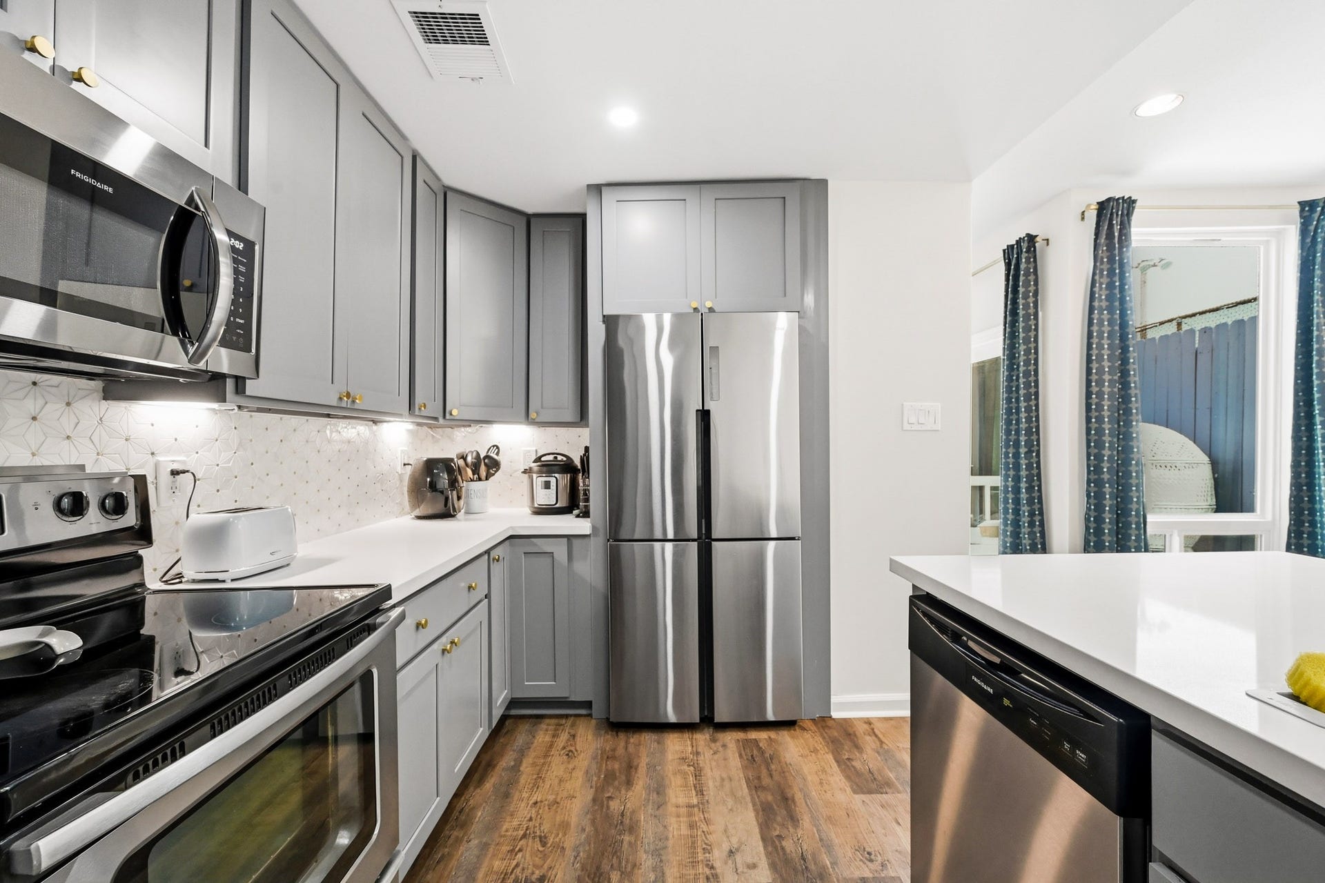 1116 Bering Drive, #25, Houston, TX 77057 Kitchen