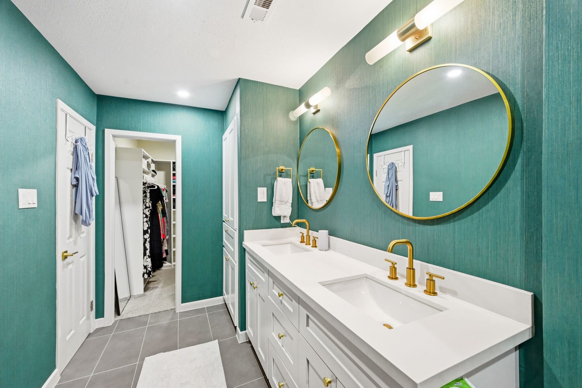 1116 Bering Drive, #25, Houston, TX 77057 Primary Bathroom + Closet