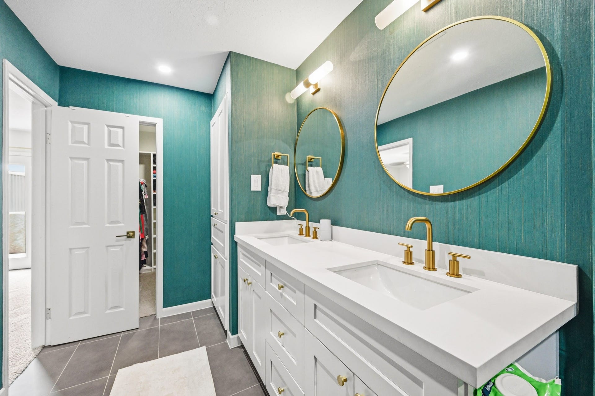 1116 Bering Drive, #25, Houston, TX 77057 Primary Bathroom