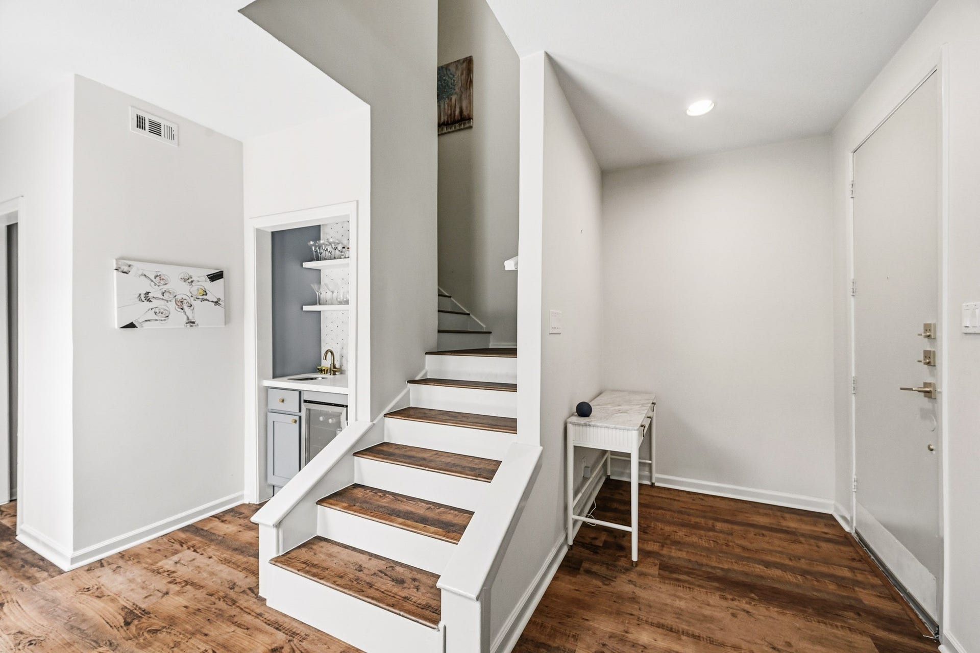 1116 Bering Drive, #25, Houston, TX 77057 Staircase