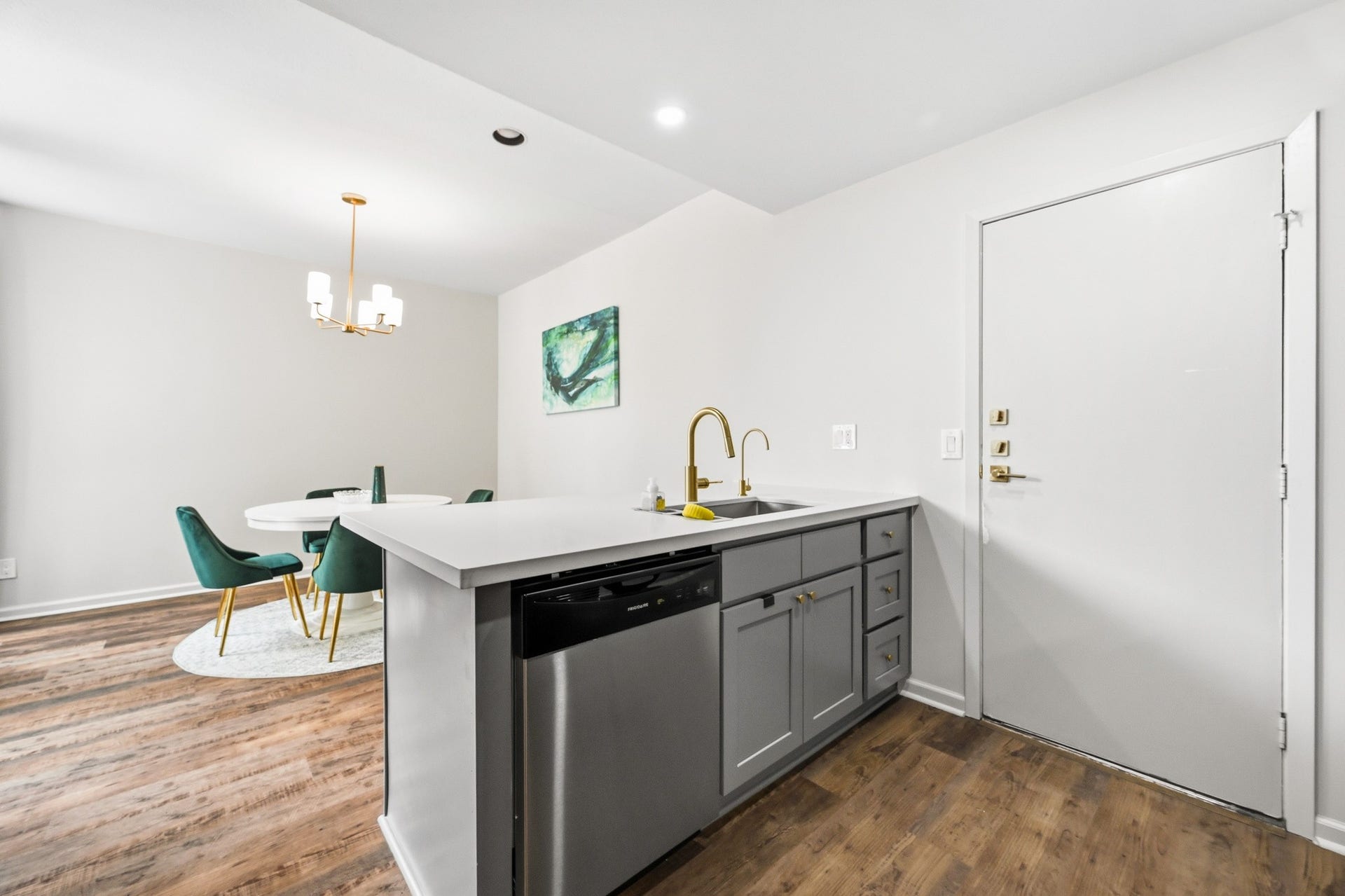 1116 Bering Drive, #25, Houston, TX 77057 Kitchen