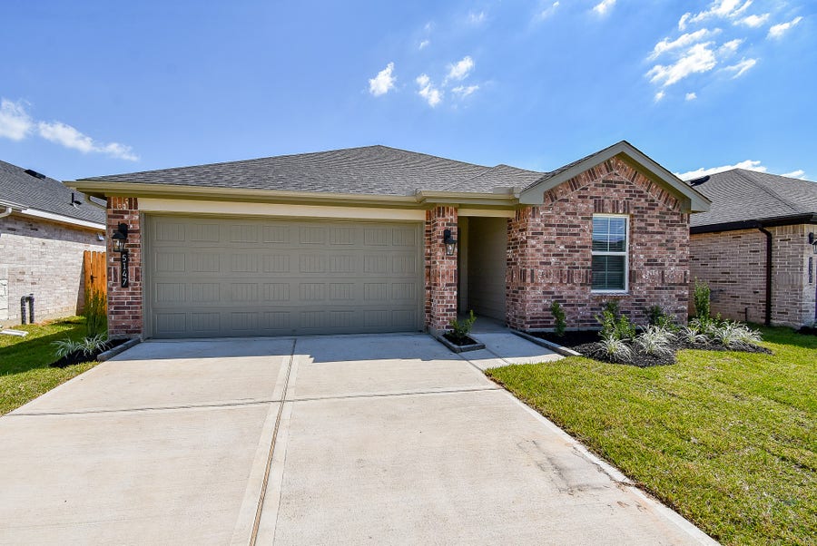 Property photo for 5147 Hunters Trail, Fresno, TX