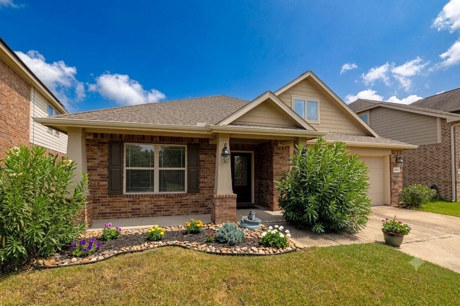 Property photo for 1822 Olive Pine Drive, Fresno, TX