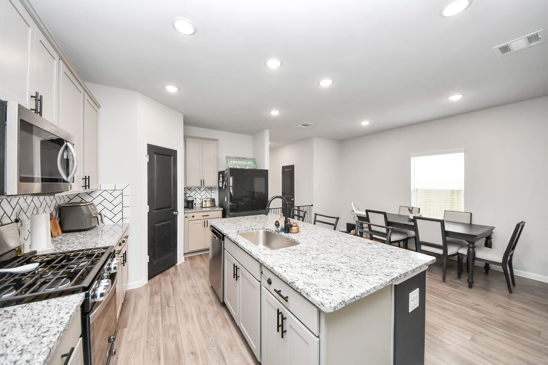 215 Intrepid Trail, Magnolia, TX 77354 215 Intrepid Trail, Magnolia, TX 77354