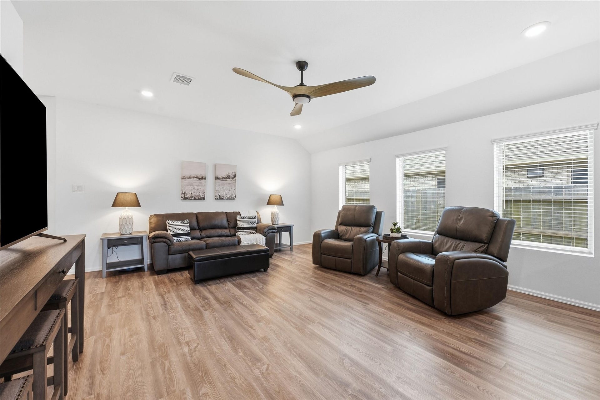 19036 Sonora Chase Drive, New Caney, TX 77357 19036 Sonora Chase Drive, New Caney, TX 77357