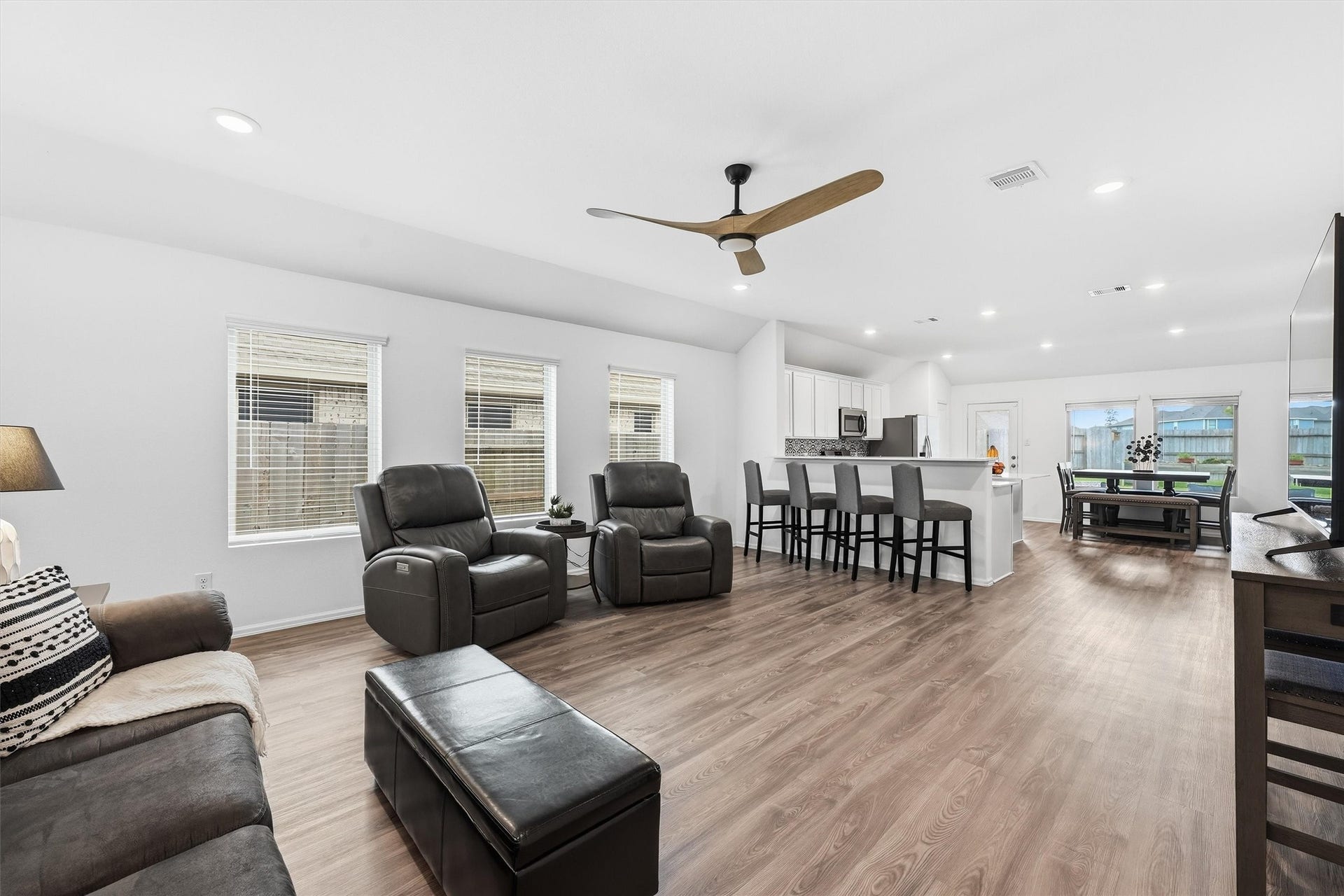 19036 Sonora Chase Drive, New Caney, TX 77357 19036 Sonora Chase Drive, New Caney, TX 77357