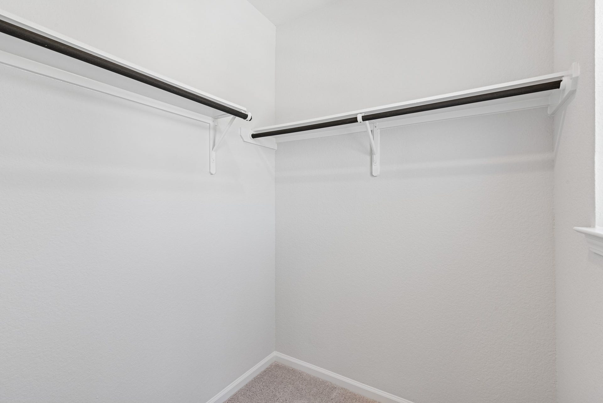 19130 Malatya Court, Montgomery, TX 77316 The Oriole II- Primary Walk-in Closet. Sample image to be used for example only, colors, options and upgrades vary.