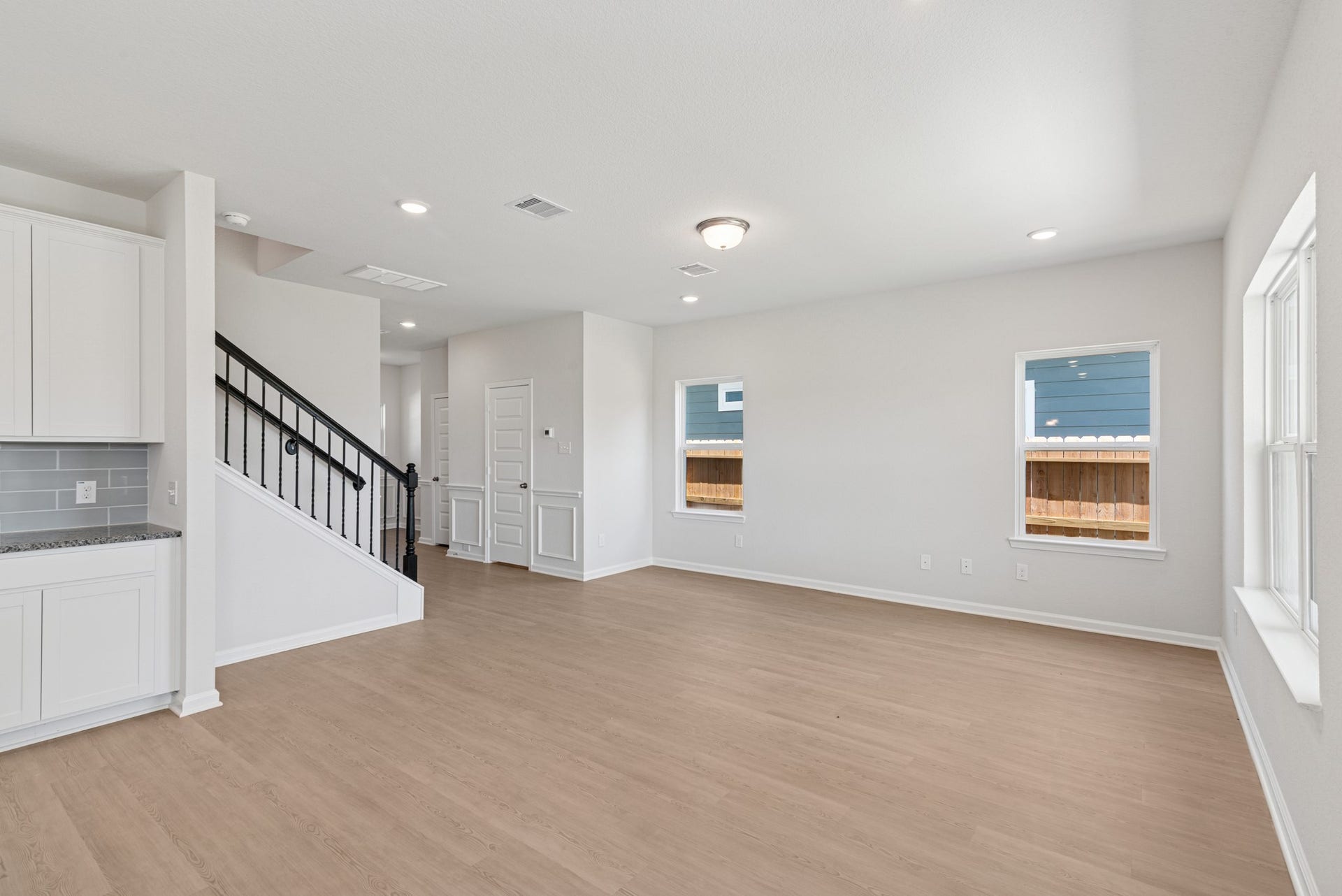 19130 Malatya Court, Montgomery, TX 77316 The Oriole II- Family Room. Sample image to be used for example only, colors, options and upgrades vary.