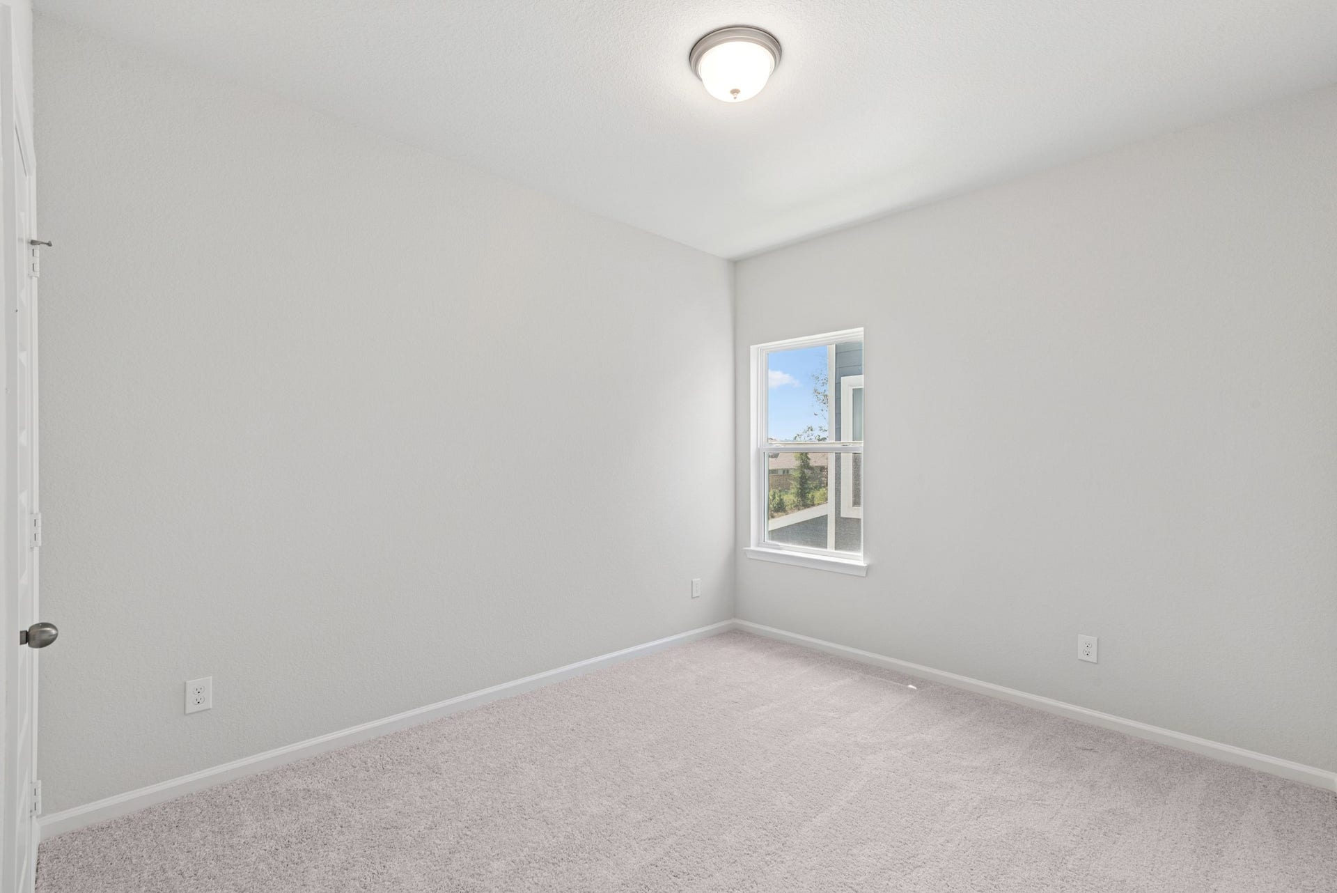 19130 Malatya Court, Montgomery, TX 77316 The Oriole II- Bedroom 3. Sample image to be used for example only, colors, options and upgrades vary.