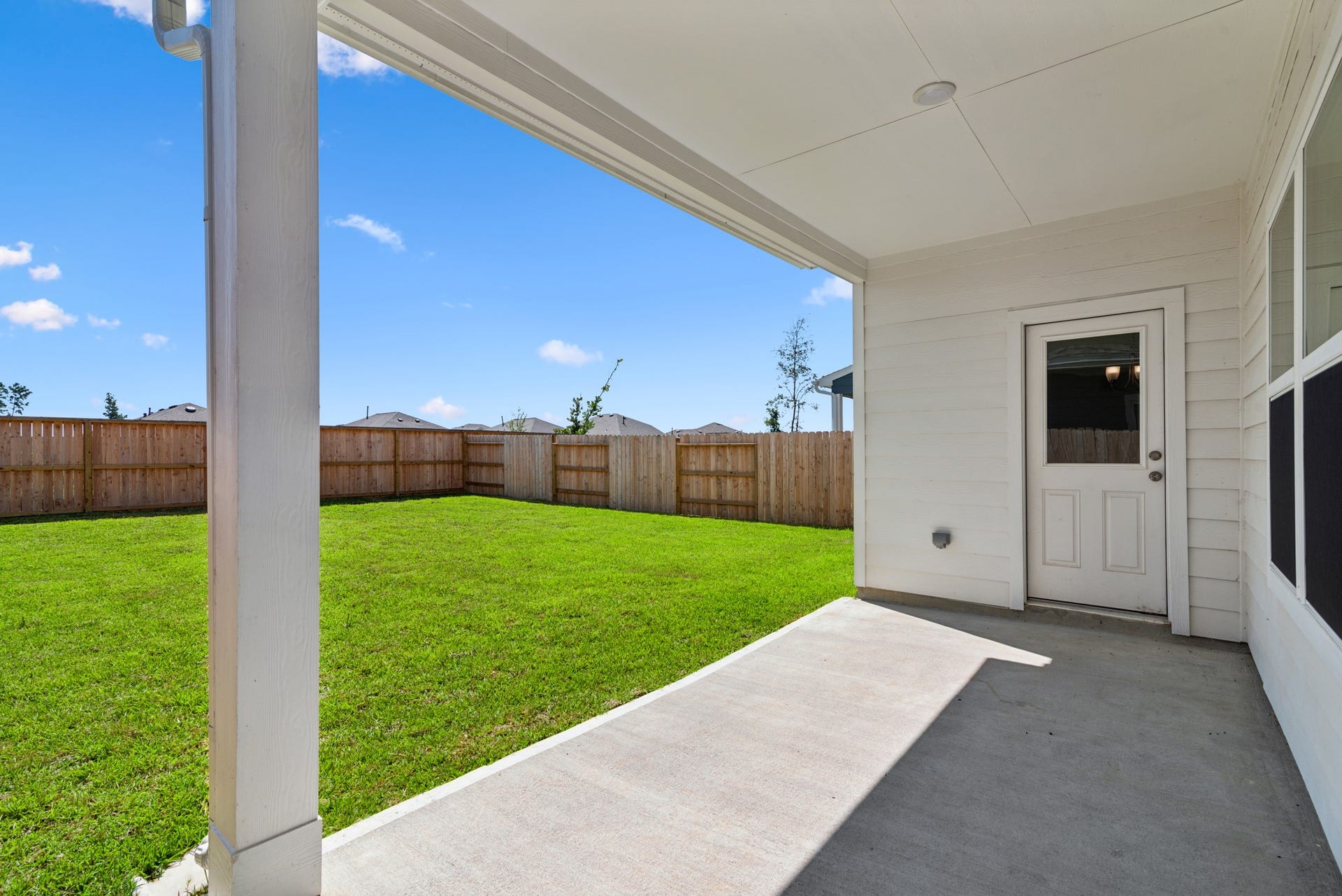 19130 Malatya Court, Montgomery, TX 77316 The Oriole II- Rear Covered Patio. Sample image to be used for example only, colors, options and upgrades vary.