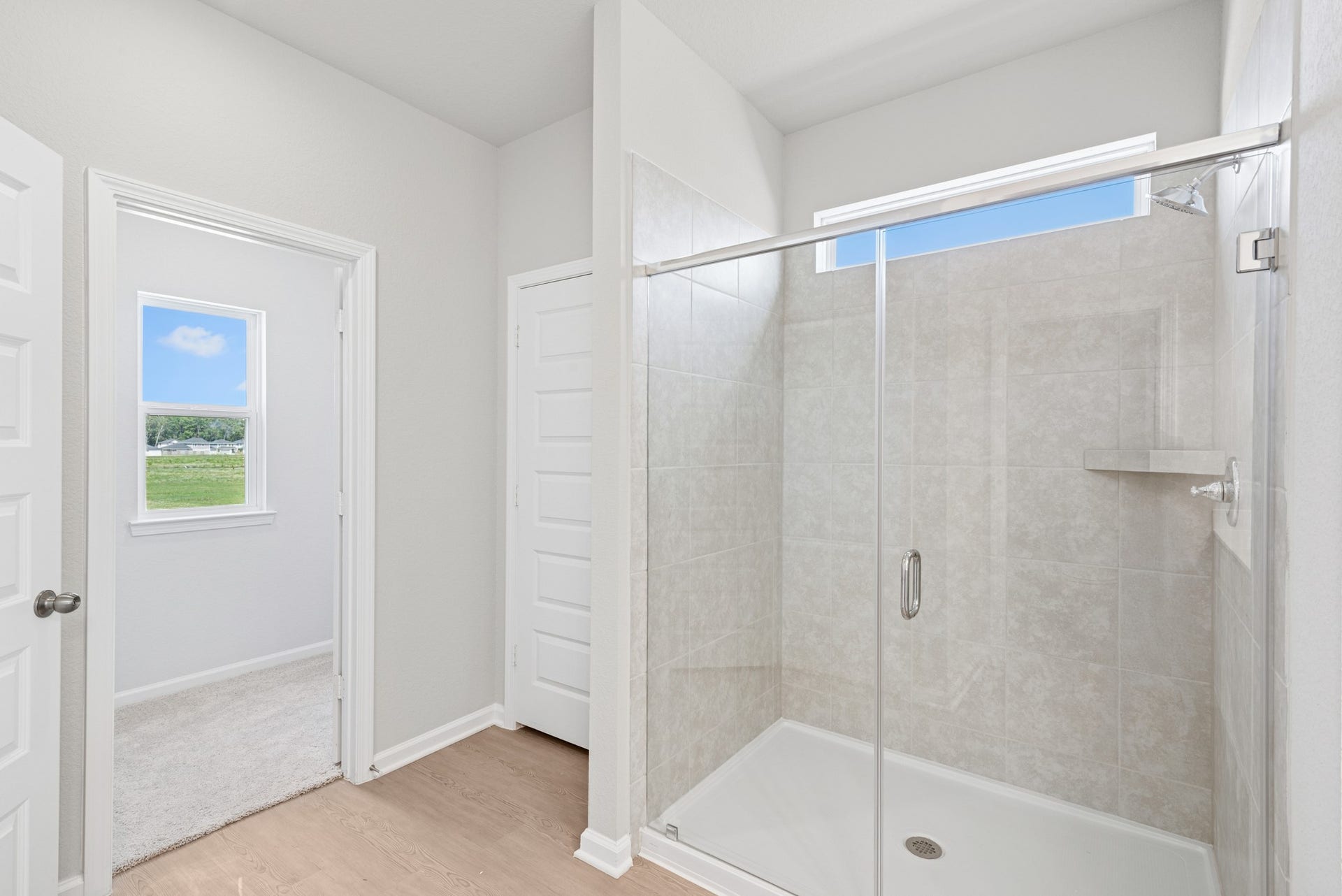 19130 Malatya Court, Montgomery, TX 77316 The Oriole II- Primary Bath Walk-in Shower. Sample image to be used for example only, colors, options and upgrades vary.