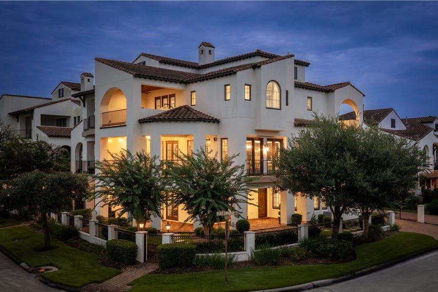 Property photo for 75 Lakeside Cove, The Woodlands, TX