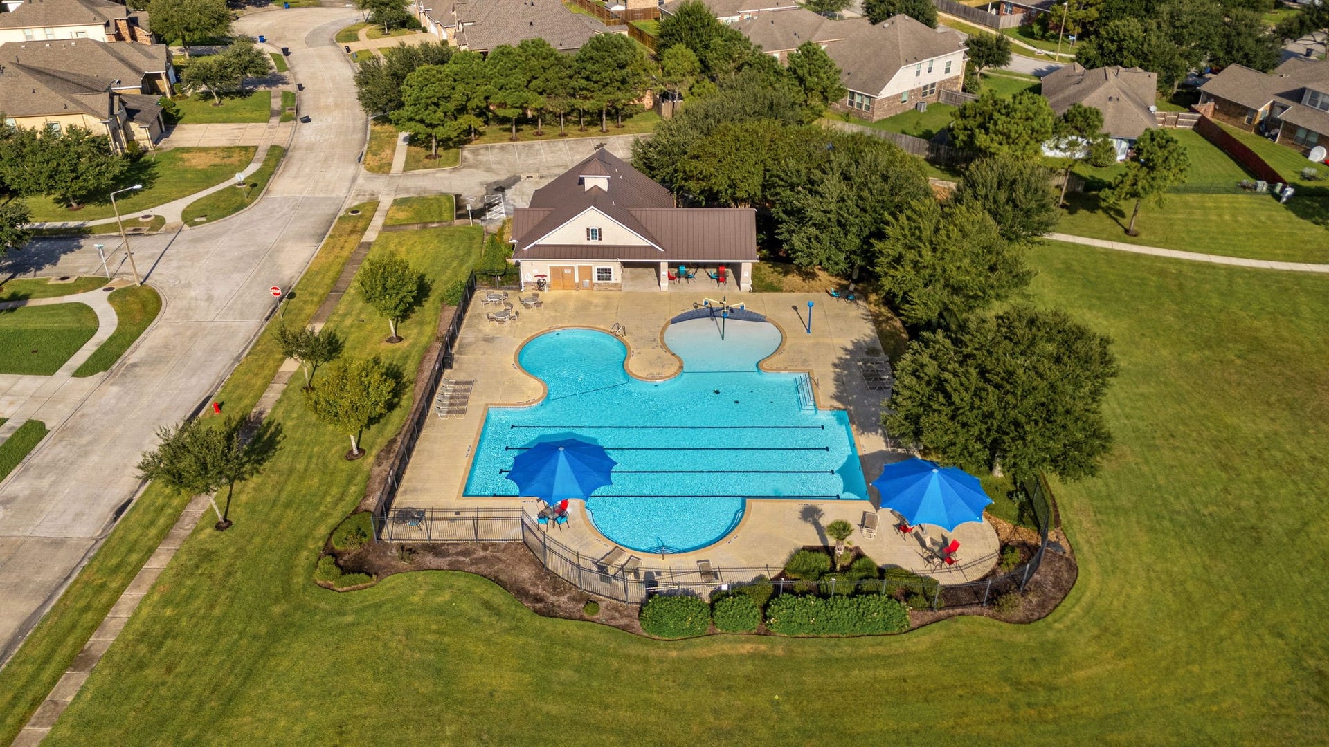 2810 Brookmist Lane, Dickinson, TX 77539 2810 Brookmist Lane, Dickinson, TX 77539