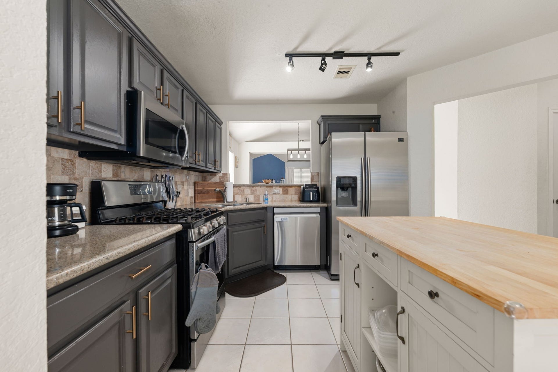 2810 Brookmist Lane, Dickinson, TX 77539 2810 Brookmist Lane, Dickinson, TX 77539