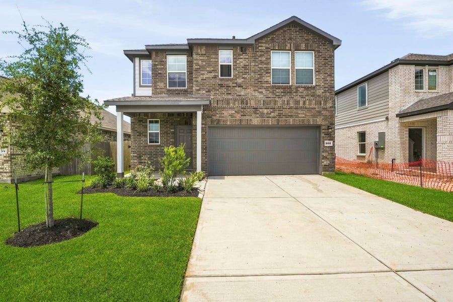 Property photo for 302 Amy Street, Angleton, TX
