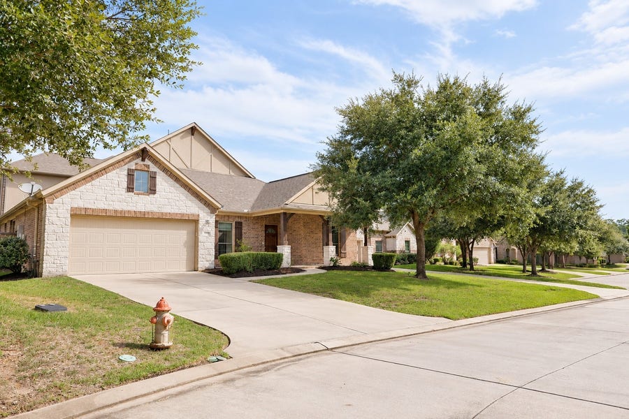 Property photo for 2511 Rosemere Drive, Conroe, TX