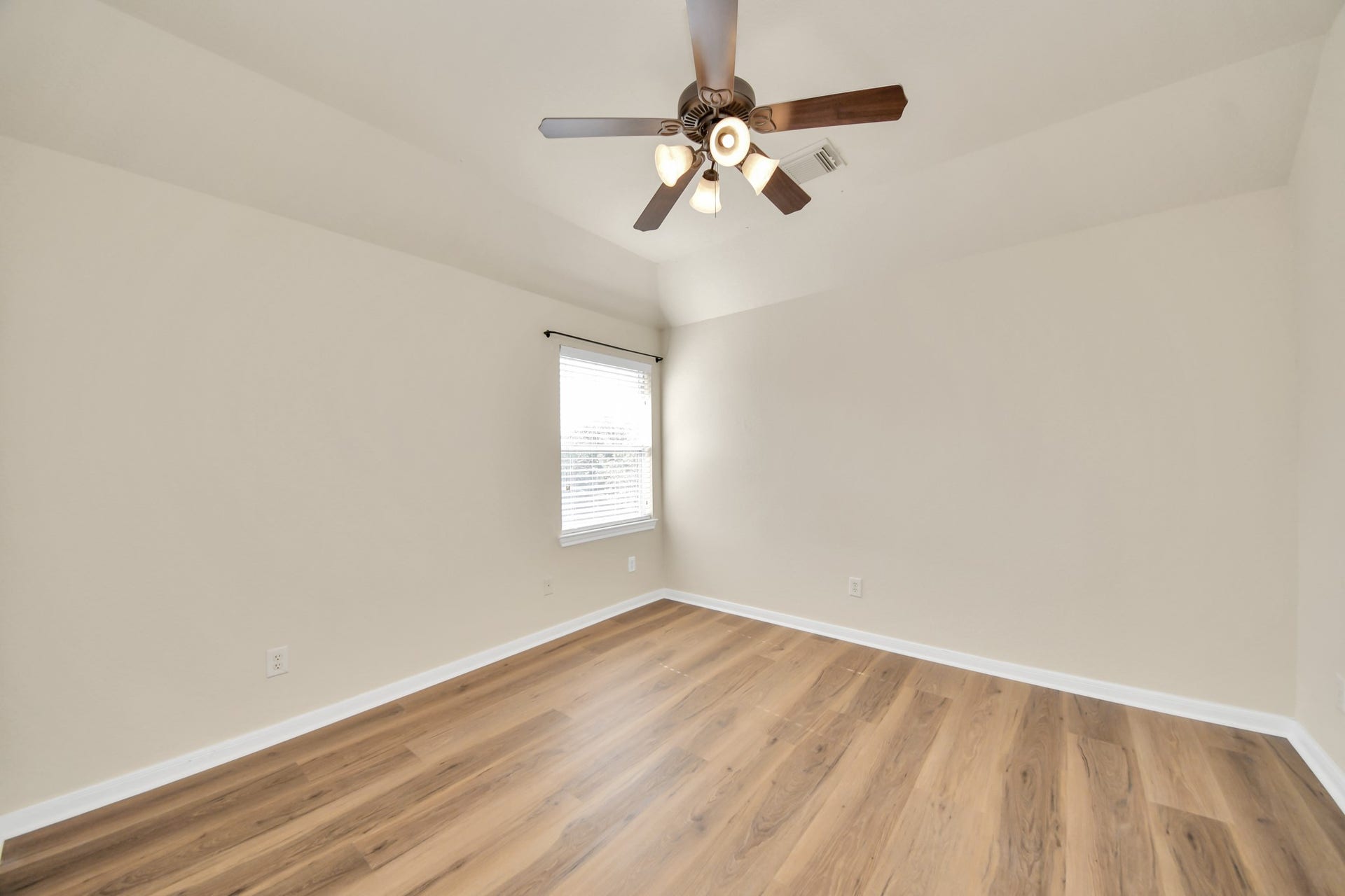 8627 Sweet Pasture Drive, Tomball, TX 77375 8627 Sweet Pasture Drive, Tomball, TX 77375