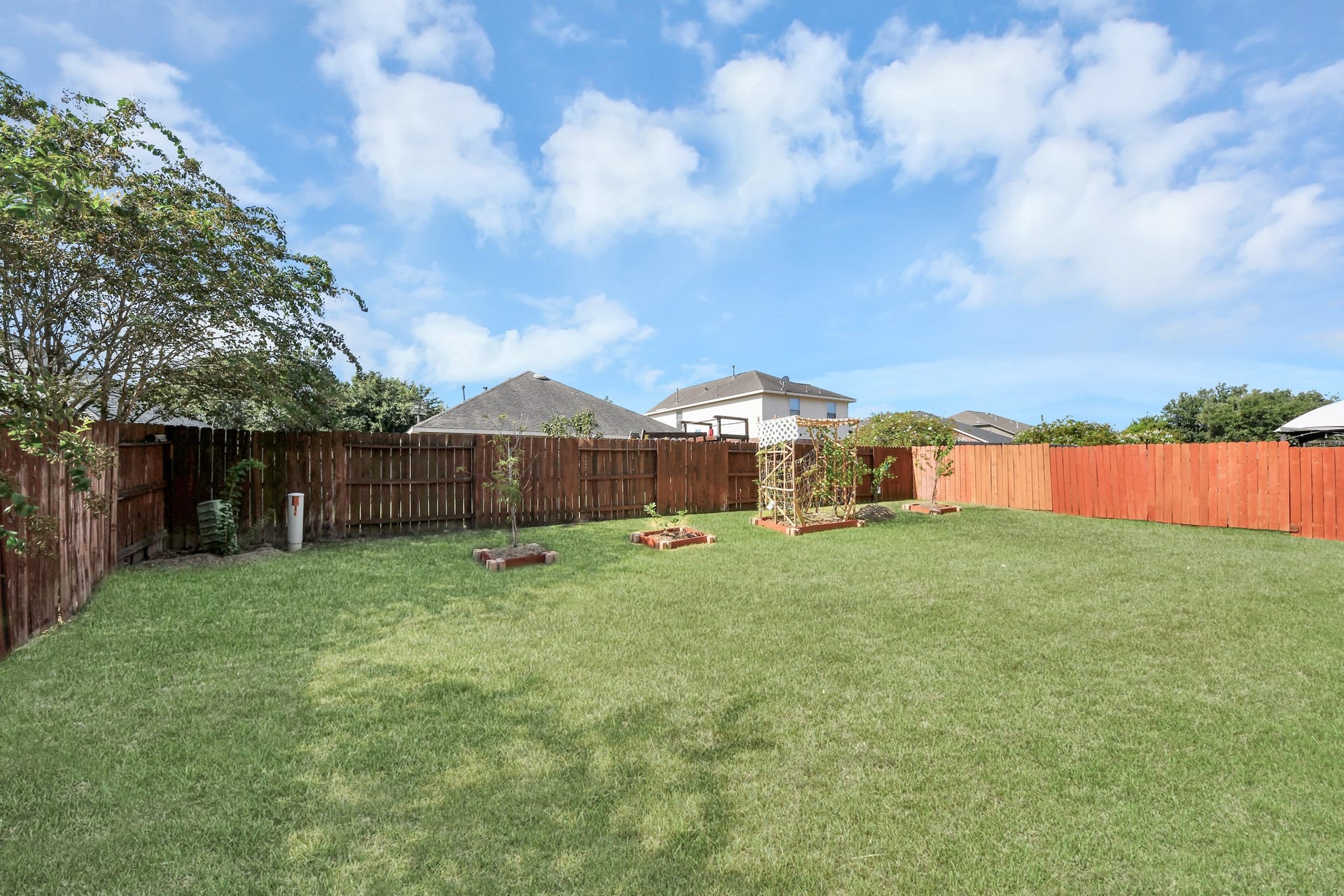 8627 Sweet Pasture Drive, Tomball, TX 77375 8627 Sweet Pasture Drive, Tomball, TX 77375