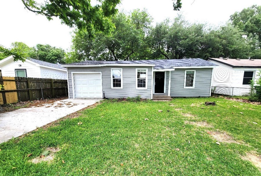 Property photo for 6614 Park Avenue, Texas City, TX
