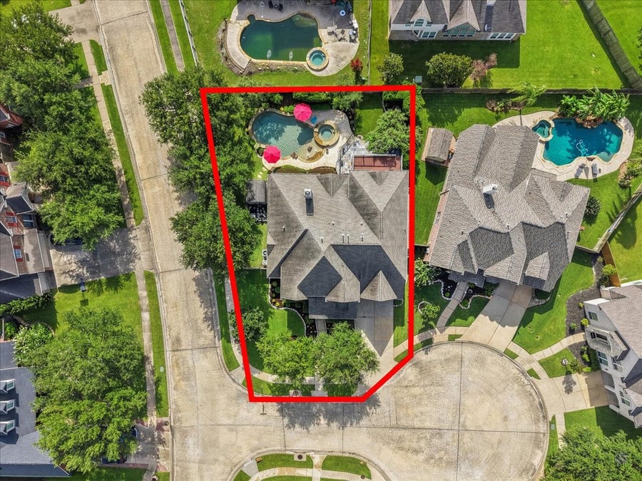 Property photo for 5602 Kingsfield Court, League City, TX