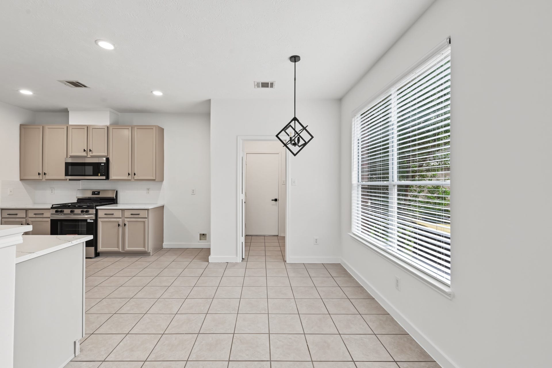 969 Fife Drive, Conroe, TX 77301 969 Fife Drive, Conroe, TX 77301
