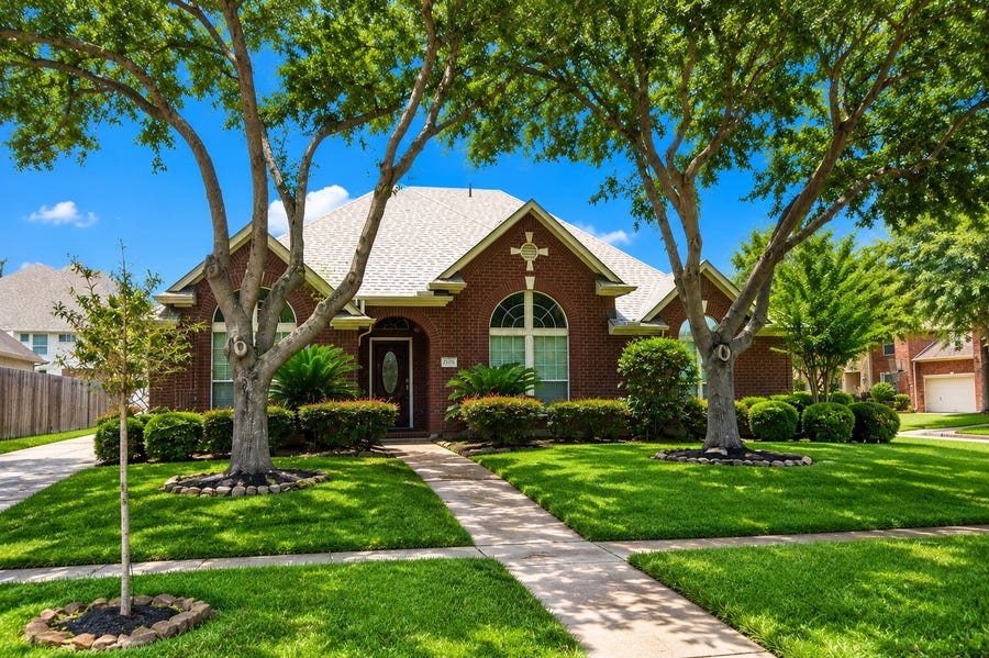 Property photo for 4202 Shady River, Missouri City, TX