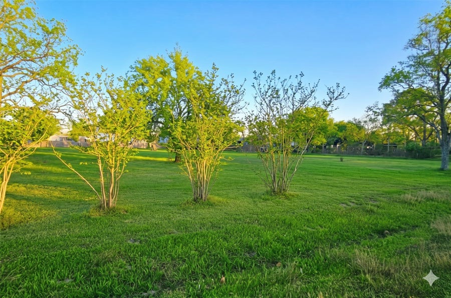 Property photo for 4127 Grand Boulevard, Dickinson, TX