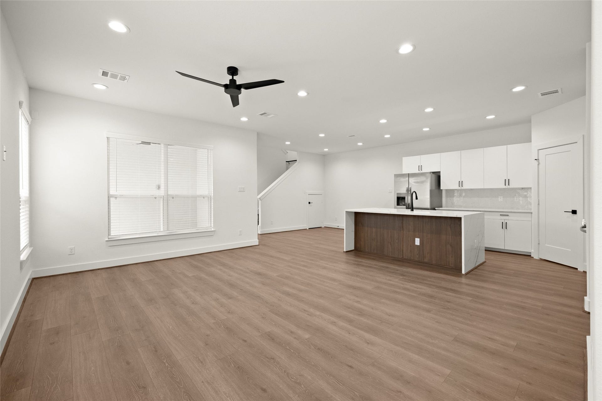 2616 Seaglass View Drive, Katy, TX 77493 2616 Seaglass View Drive, Katy, TX 77493