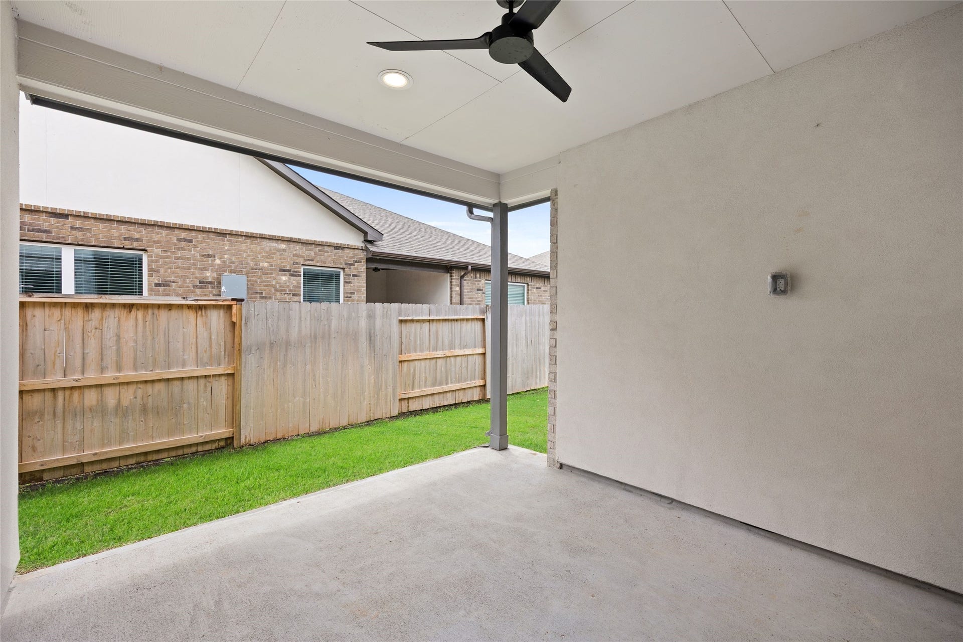 2616 Seaglass View Drive, Katy, TX 77493 2616 Seaglass View Drive, Katy, TX 77493
