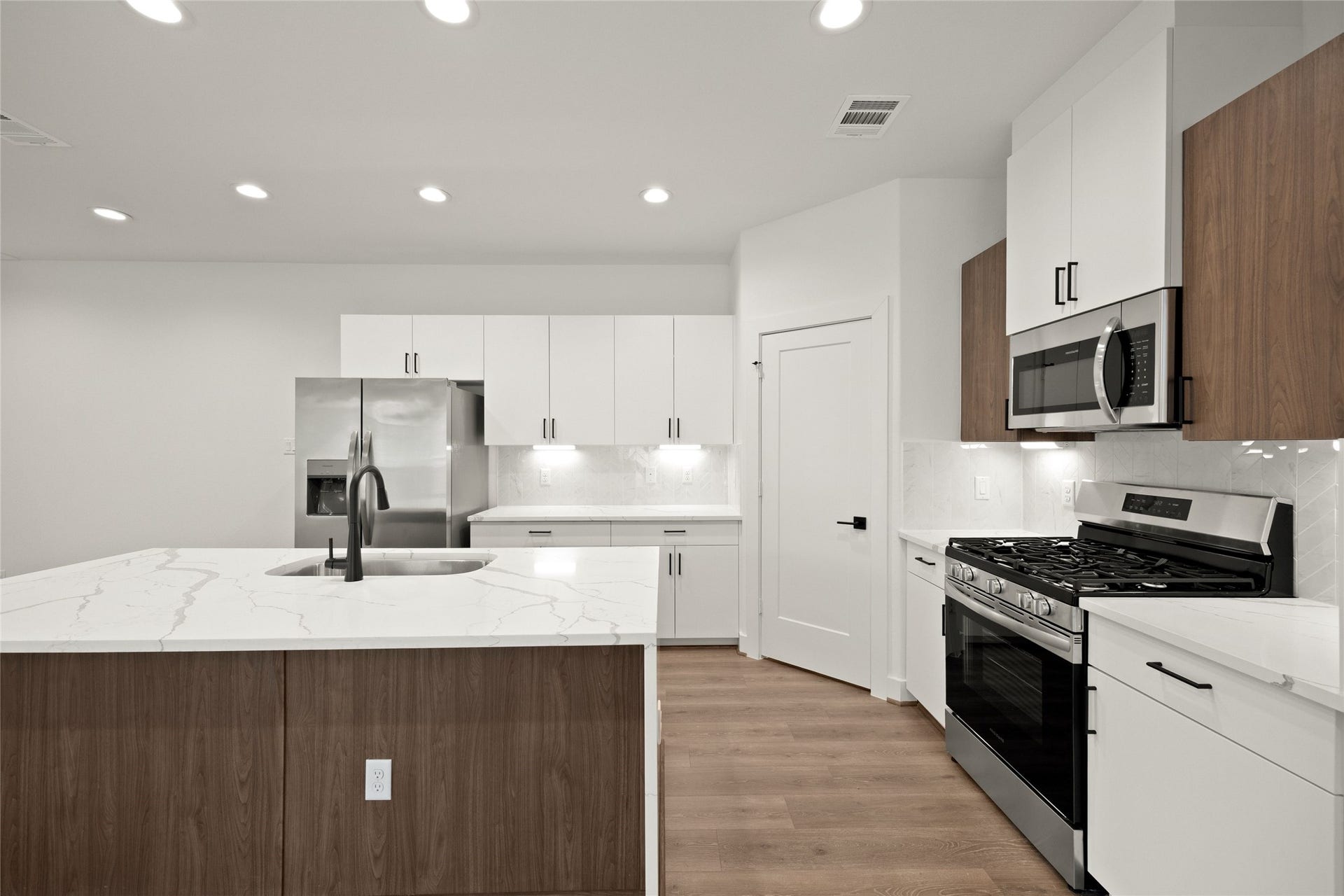 2616 Seaglass View Drive, Katy, TX 77493 2616 Seaglass View Drive, Katy, TX 77493