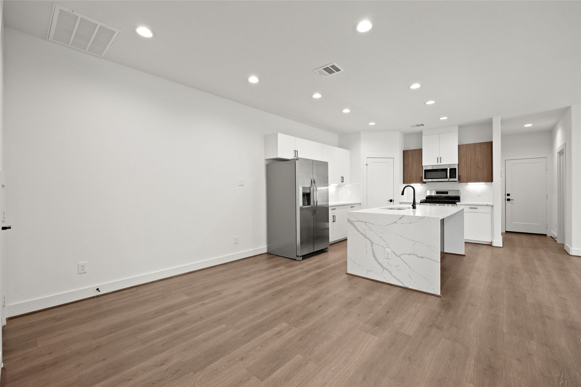 2616 Seaglass View Drive, Katy, TX 77493 2616 Seaglass View Drive, Katy, TX 77493