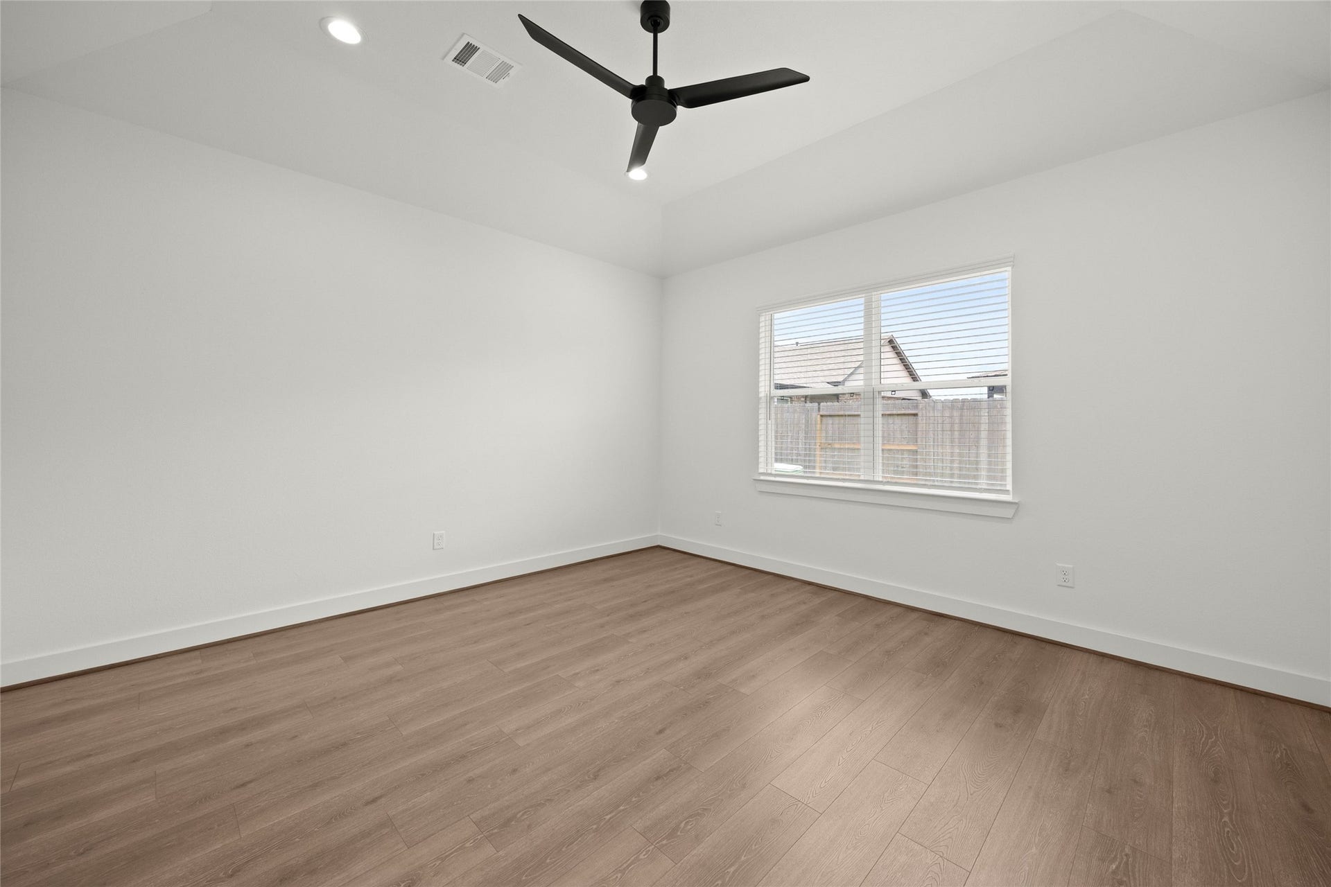 2616 Seaglass View Drive, Katy, TX 77493 Primary Bedroom