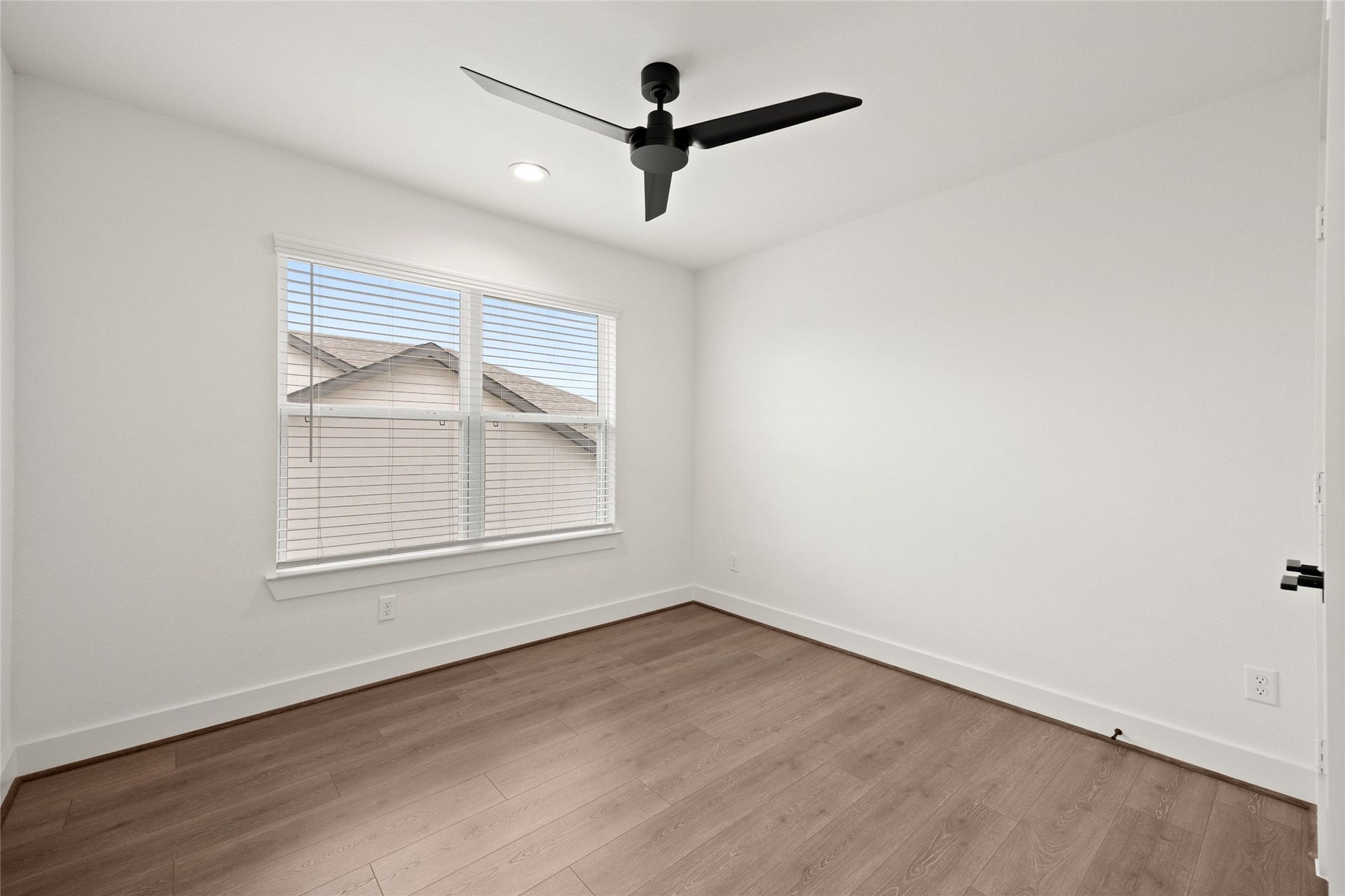 2616 Seaglass View Drive, Katy, TX 77493 2616 Seaglass View Drive, Katy, TX 77493