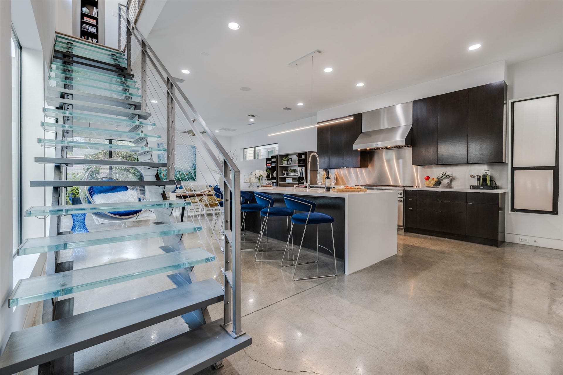 2014 Park Street, Houston, TX 77019 Custom floating LED seeded acrylic & metal staircase up to second & third floor bedrooms, games room & Office in ceiling speakers