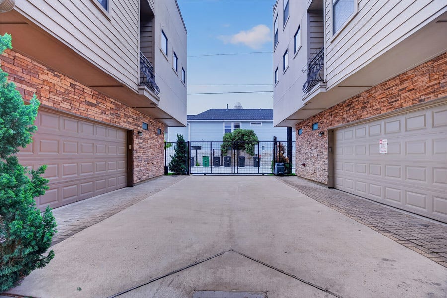 Property photo for 1420 Wilson Street, Houston, TX