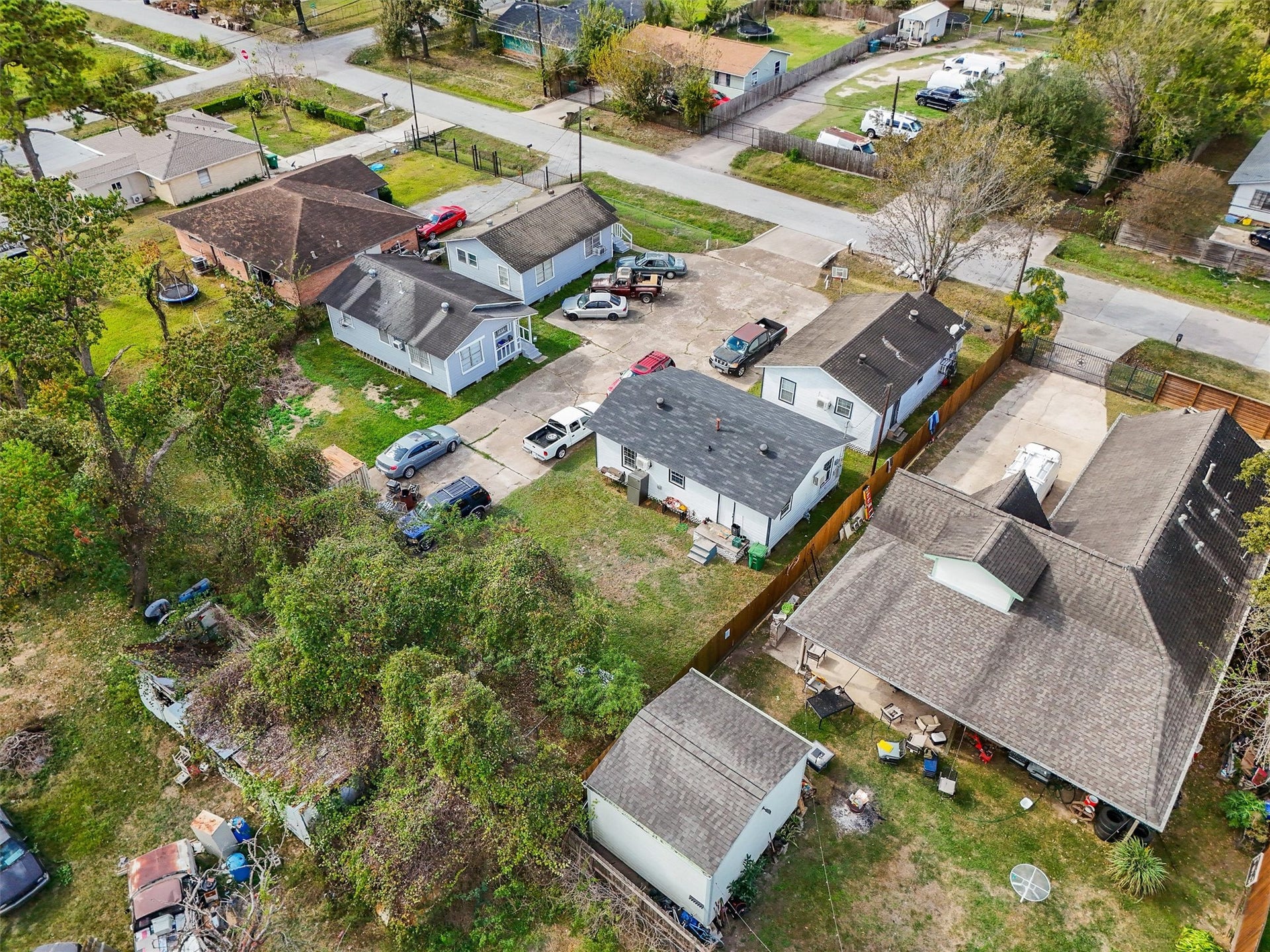 8514 Spaulding Street, Houston, TX 77016 8514 Spaulding Street, Houston, TX 77016