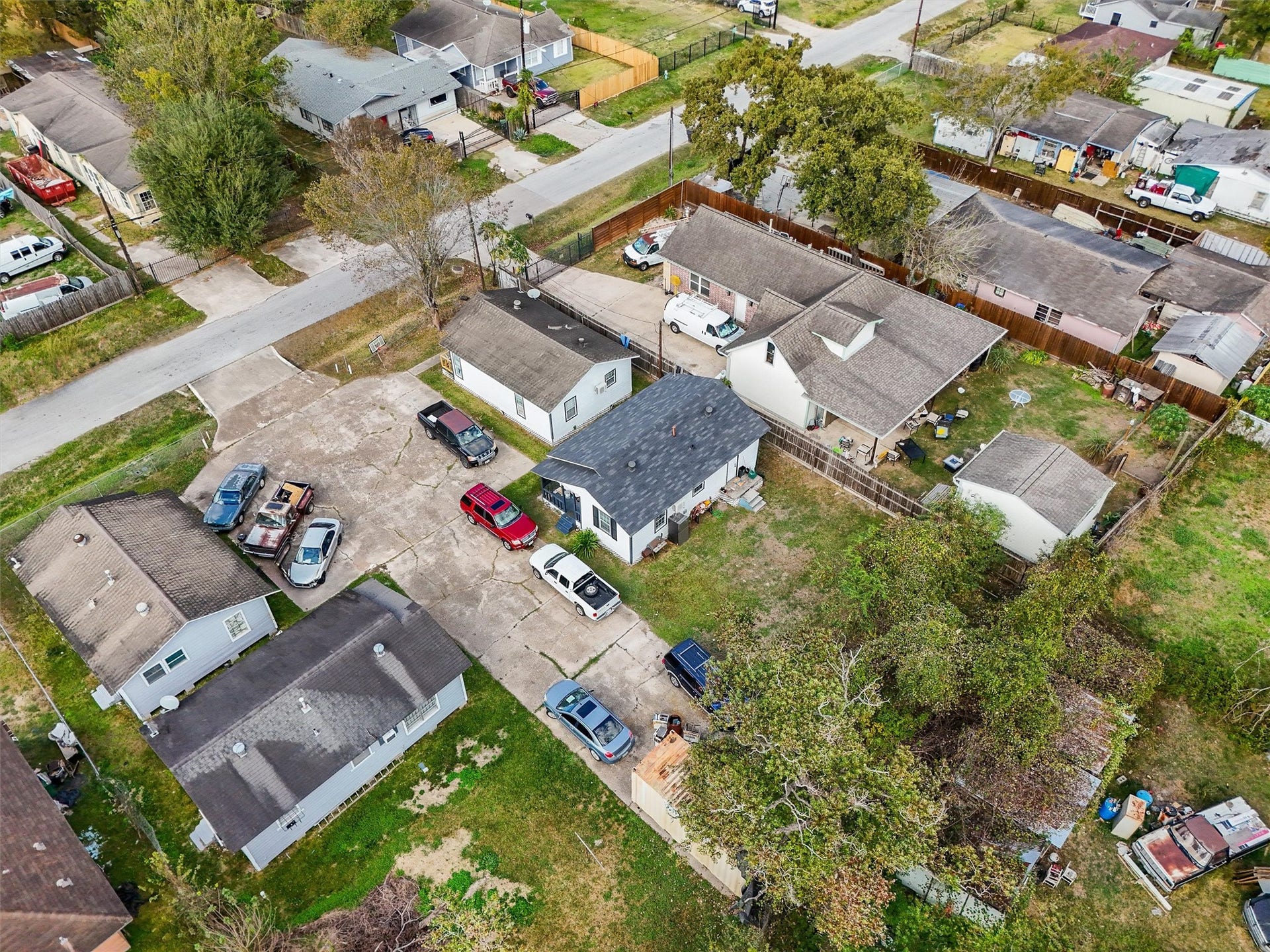 8514 Spaulding Street, Houston, TX 77016 8514 Spaulding Street, Houston, TX 77016
