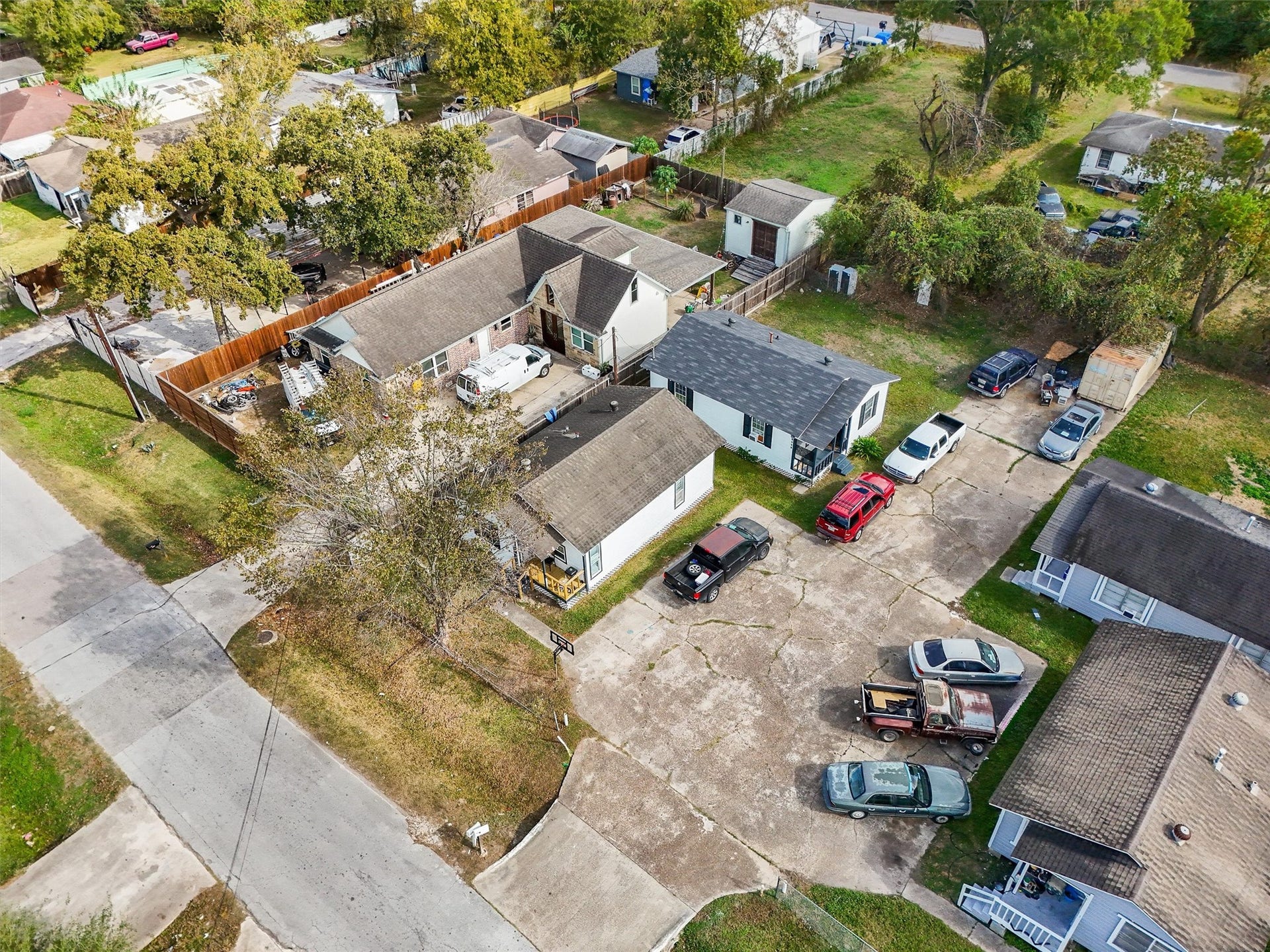 8514 Spaulding Street, Houston, TX 77016 8514 Spaulding Street, Houston, TX 77016