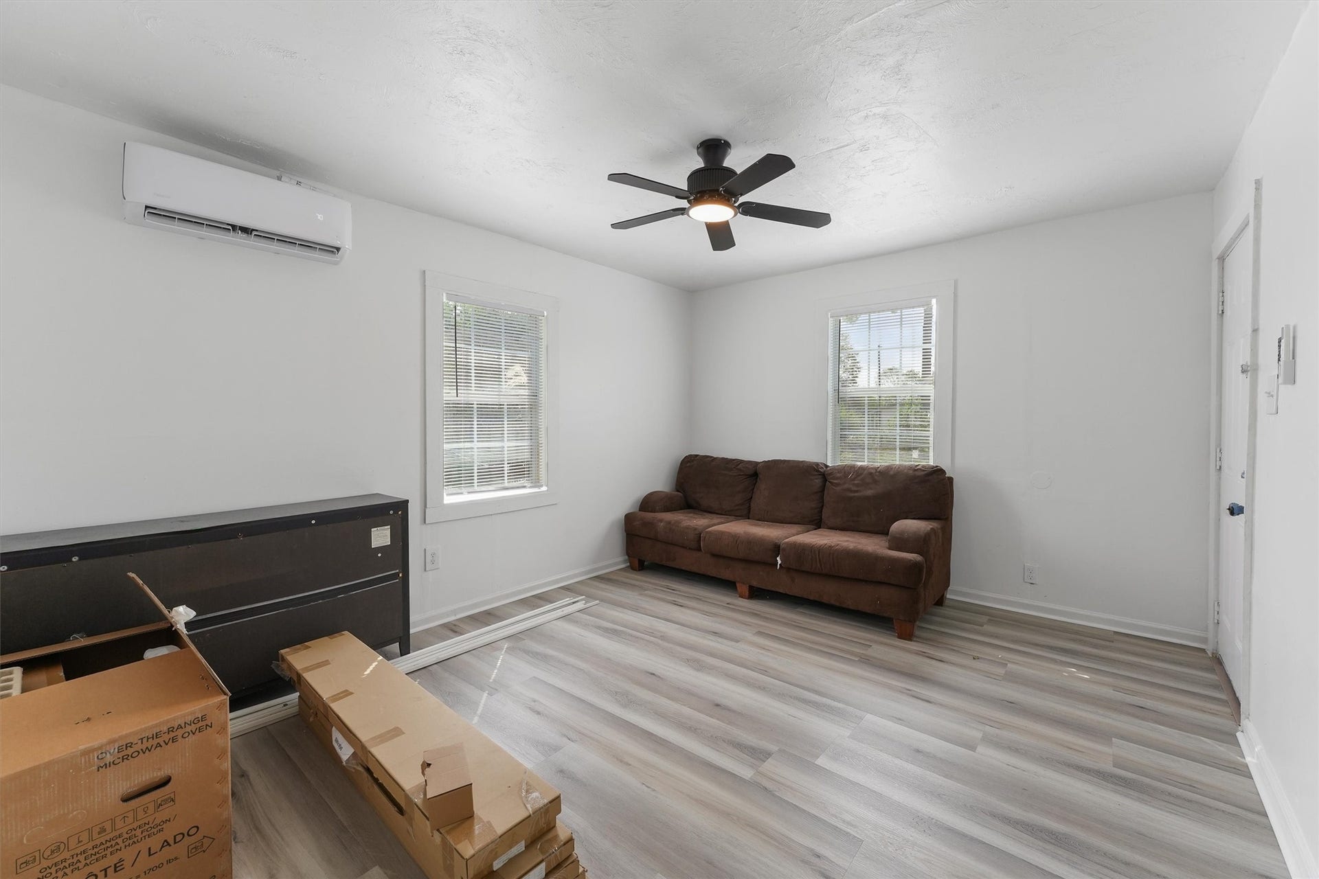 8514 Spaulding Street, Houston, TX 77016 8514 Spaulding Street, Houston, TX 77016