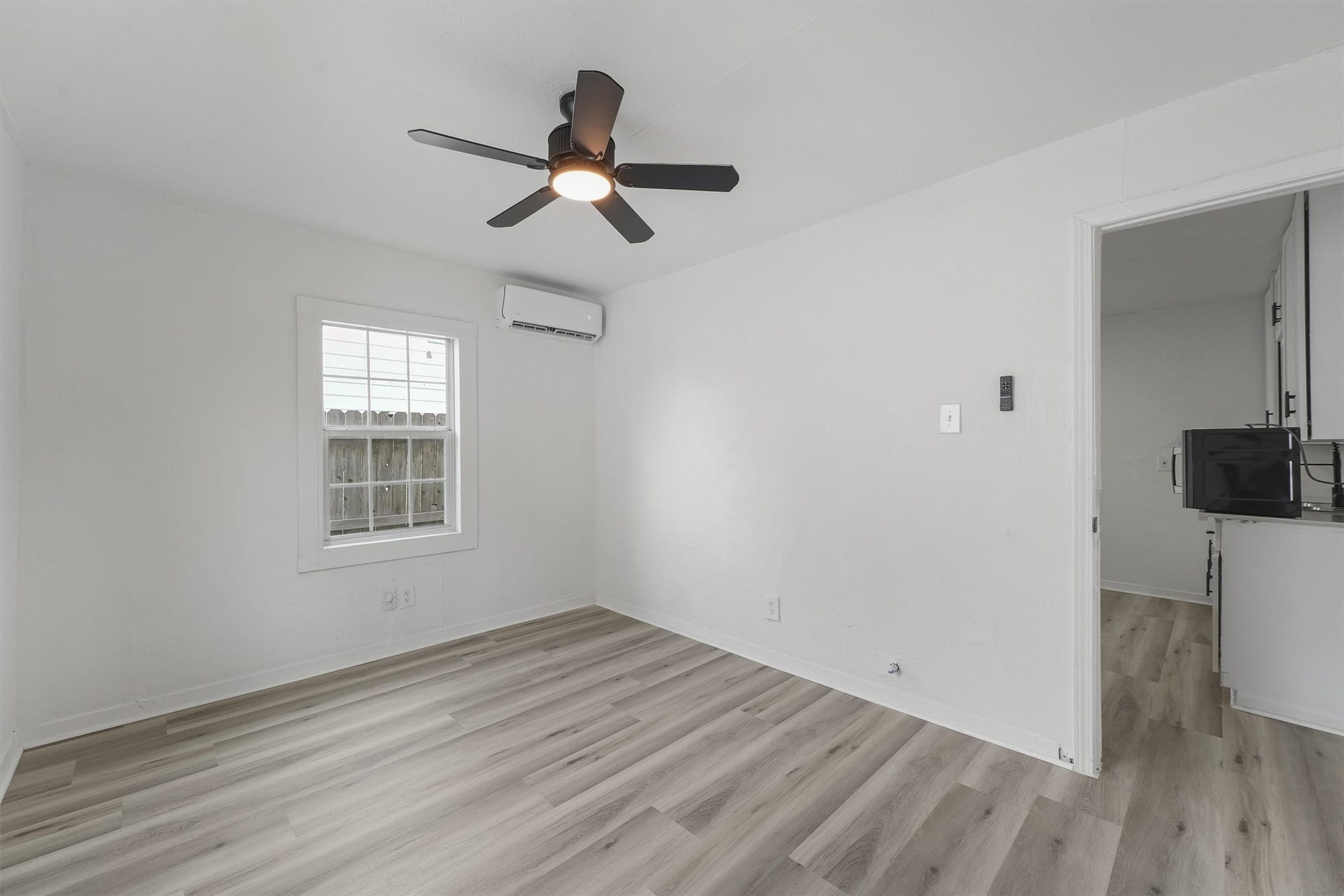 8514 Spaulding Street, Houston, TX 77016 8514 Spaulding Street, Houston, TX 77016