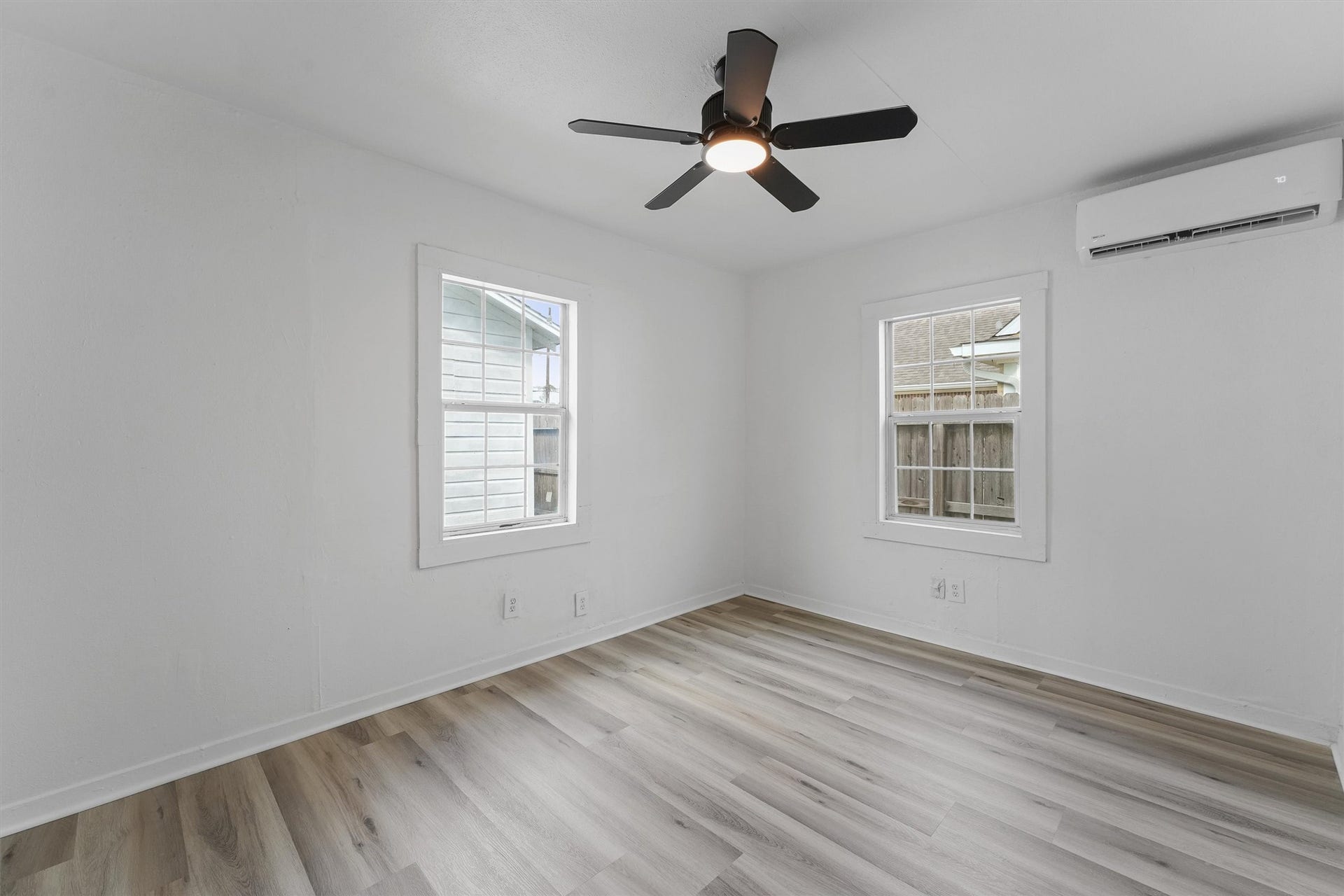 8514 Spaulding Street, Houston, TX 77016 8514 Spaulding Street, Houston, TX 77016