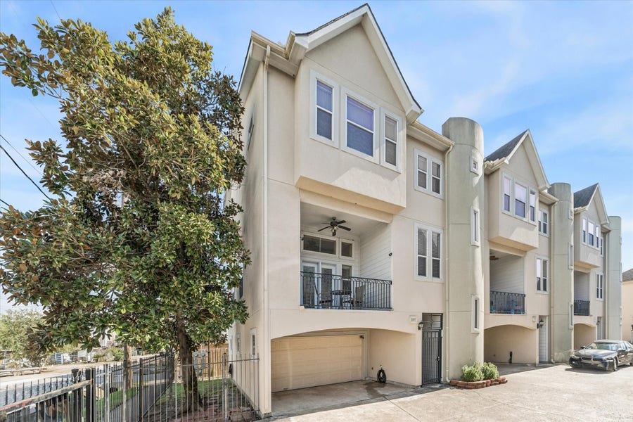Property photo for 5507 Kansas Street, Houston, TX