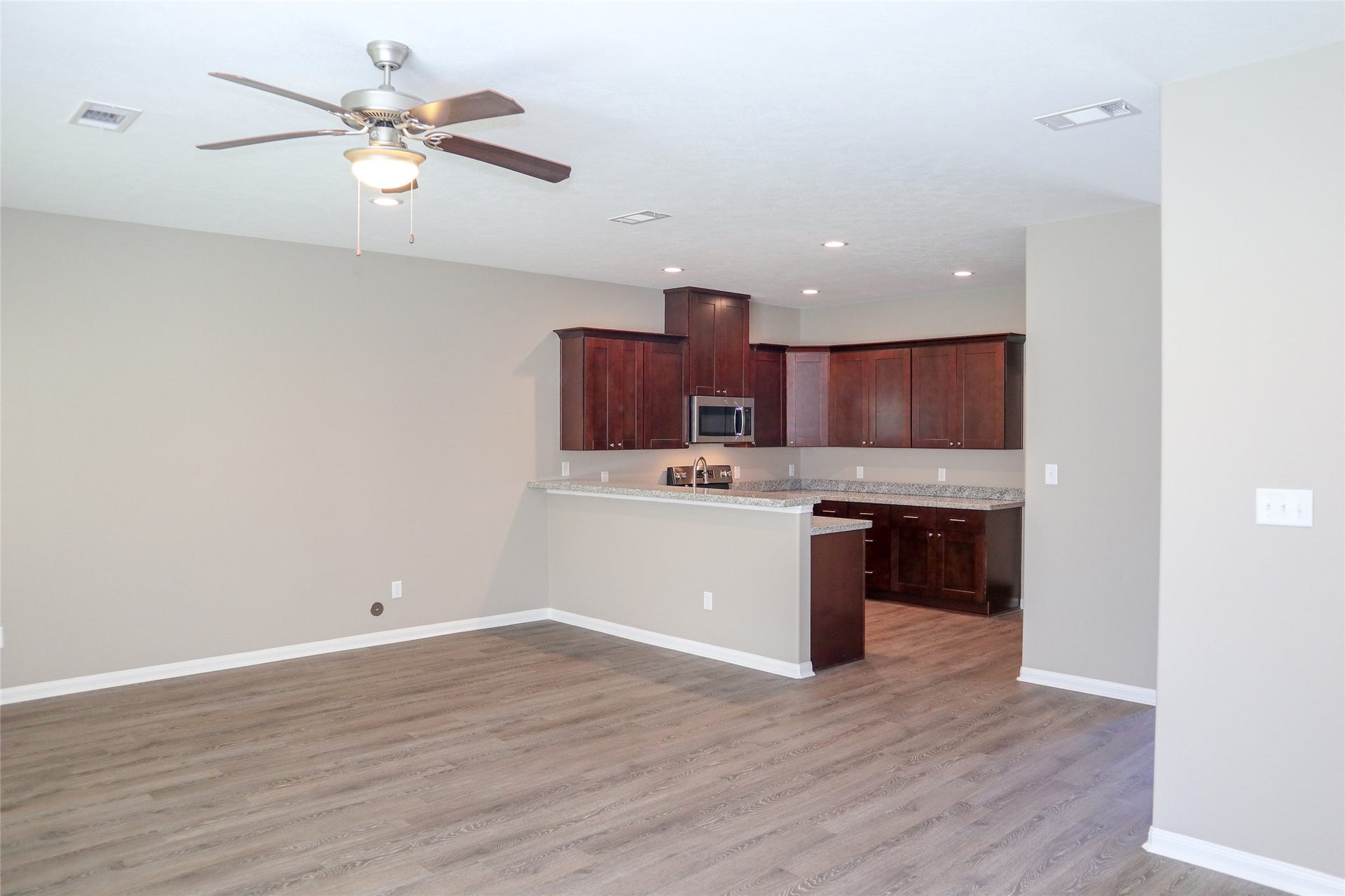 118 Artesian Way, New Caney, TX 77357 118 Artesian Way, New Caney, TX 77357