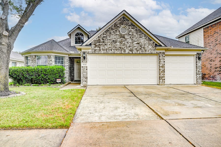 Property photo for 19326 Dawntreader Drive, Cypress, TX