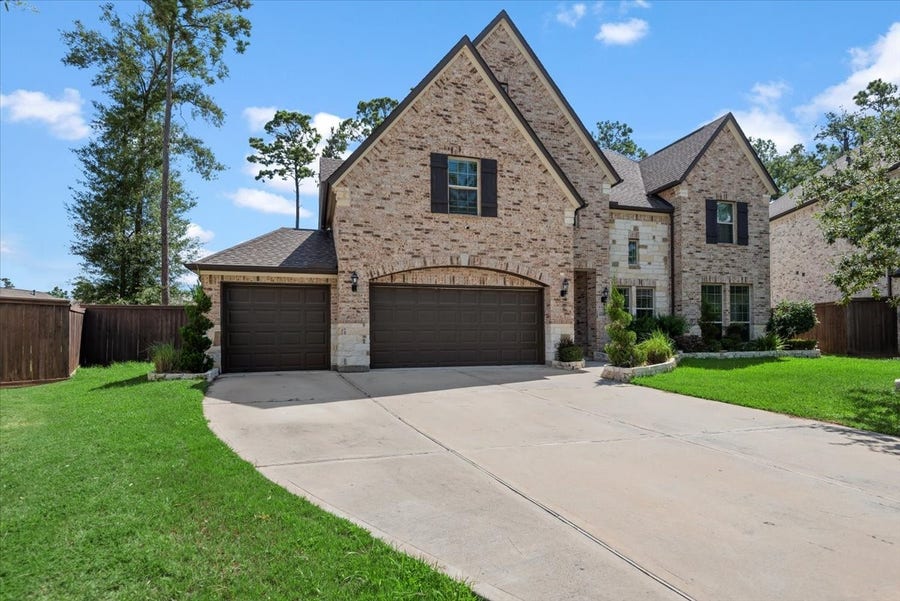 Property photo for 16810 Shortleaf Timber Drive, Humble, TX