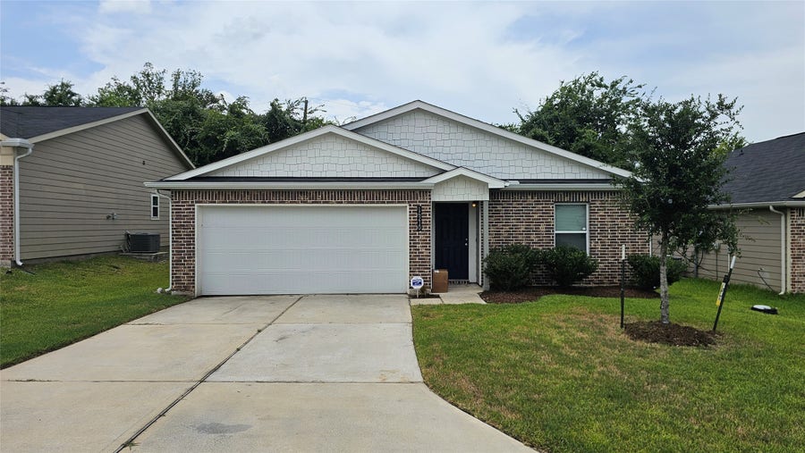 Property photo for 14210 Green Wing Circle, Willis, TX