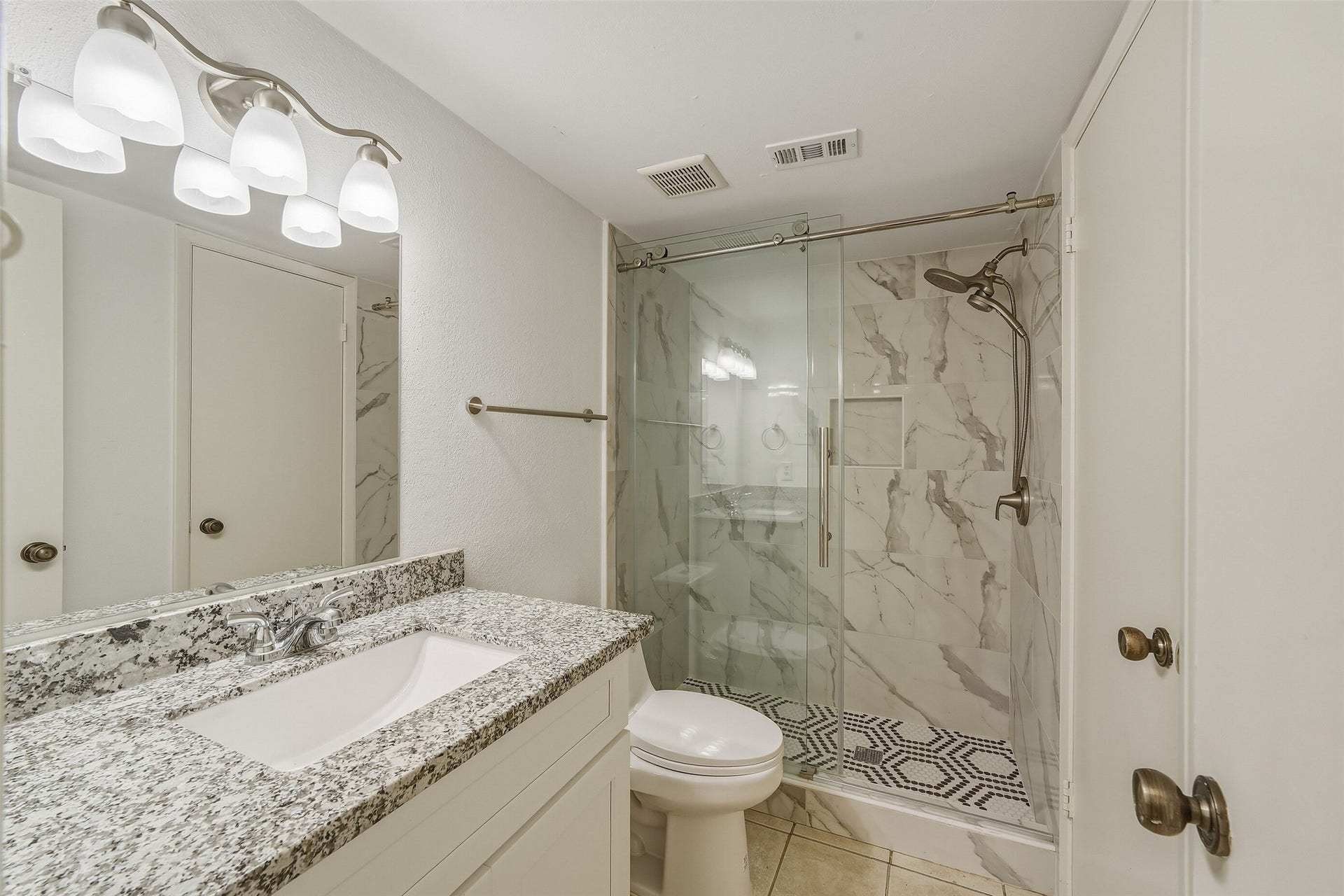 2611 Grants Lake Boulevard, #214, Sugar Land, TX 77479 Connected to primary bathroom