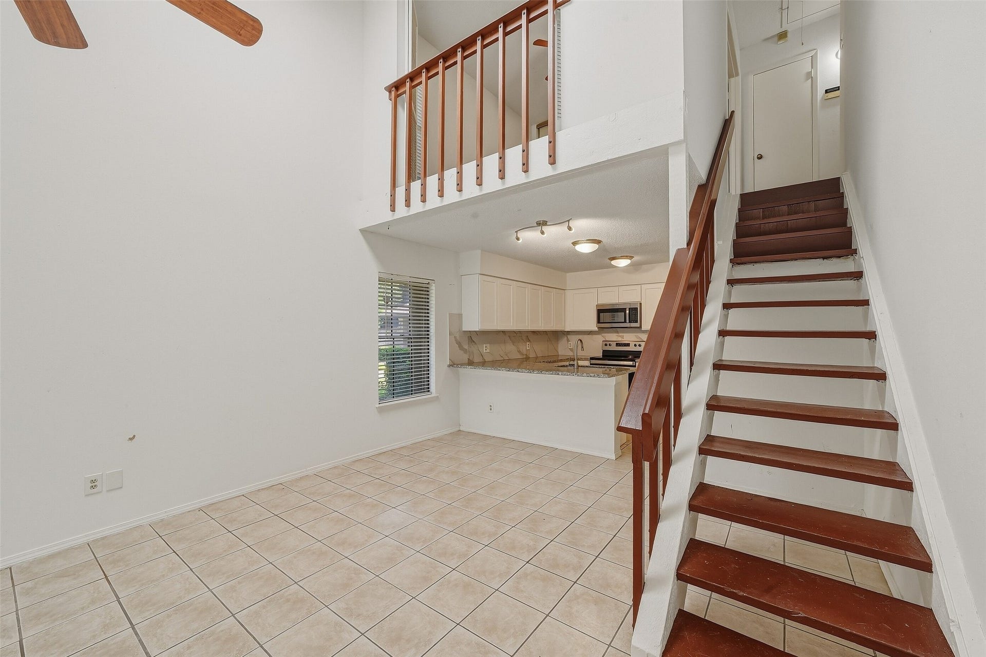 2611 Grants Lake Boulevard, #214, Sugar Land, TX 77479 2611 Grants Lake Boulevard, #214, Sugar Land, TX 77479