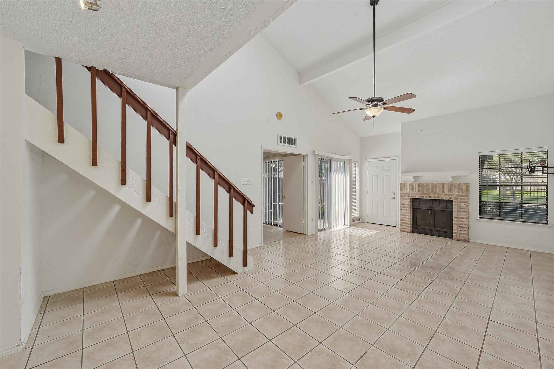 2611 Grants Lake Boulevard, #214, Sugar Land, TX 77479 2611 Grants Lake Boulevard, #214, Sugar Land, TX 77479